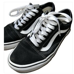 SOLD 👟 VANS Old Skool; Women’s Size 7